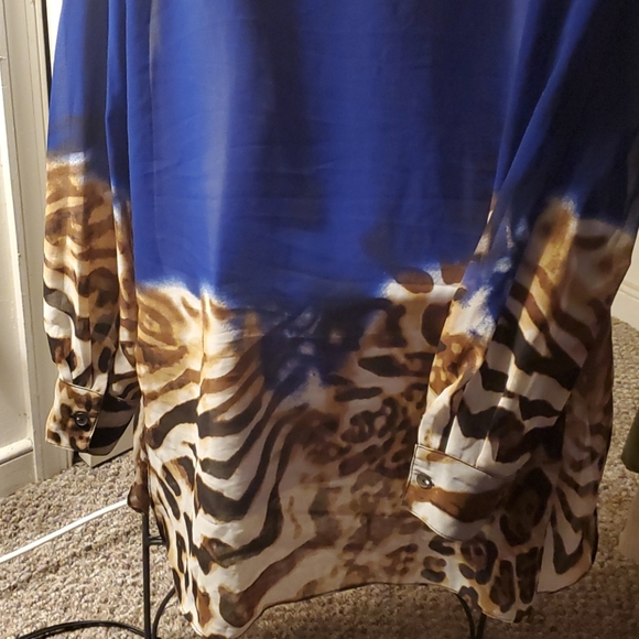 🐆Striking Animal print  tunic - Picture 5 of 6